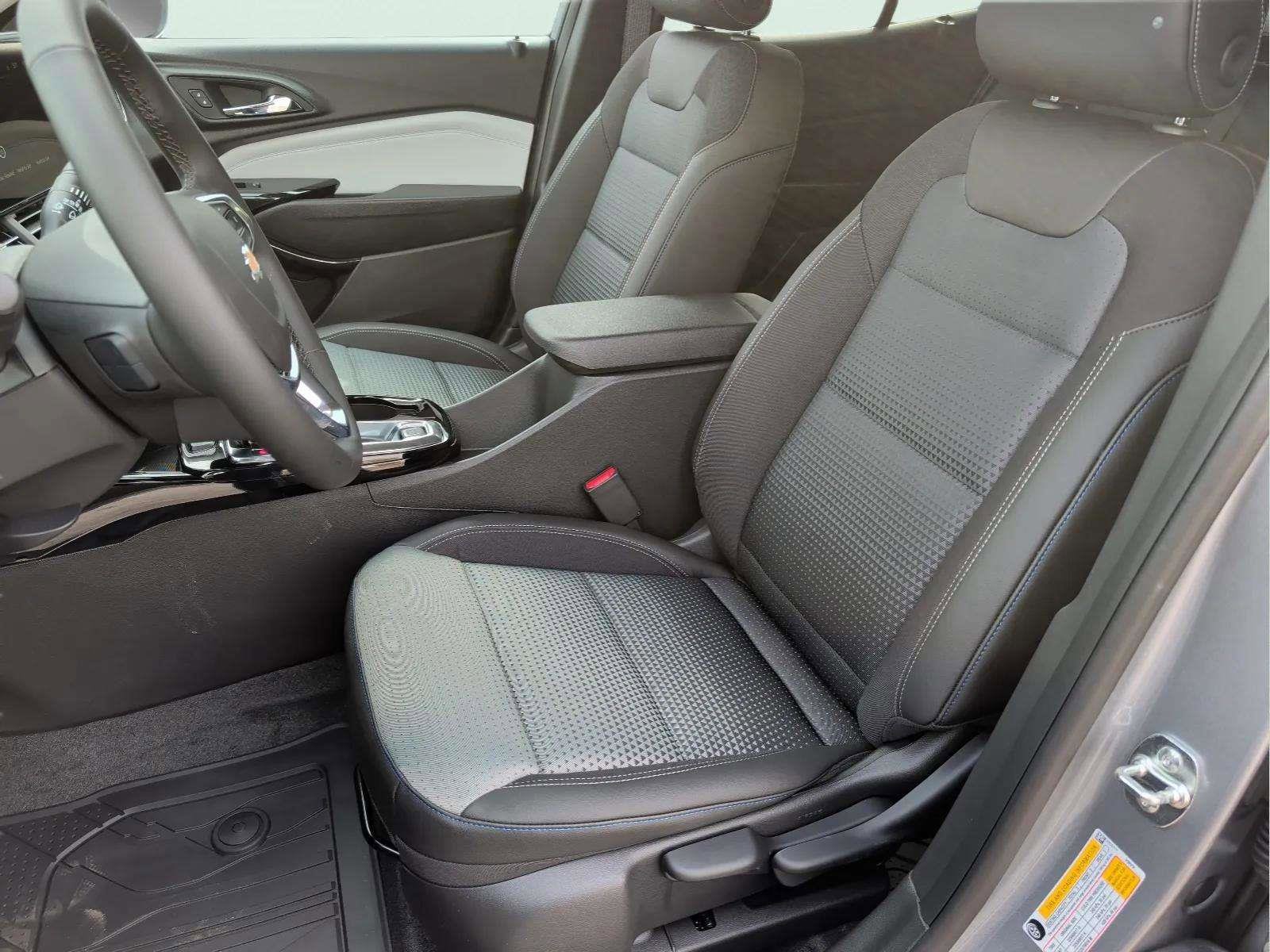 New 2026 Chevrolet Trax LT w/ Driver Confidence Package FWD image 9