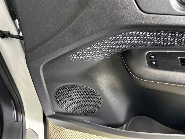 Used 2024 Nissan Ariya AWD image 29