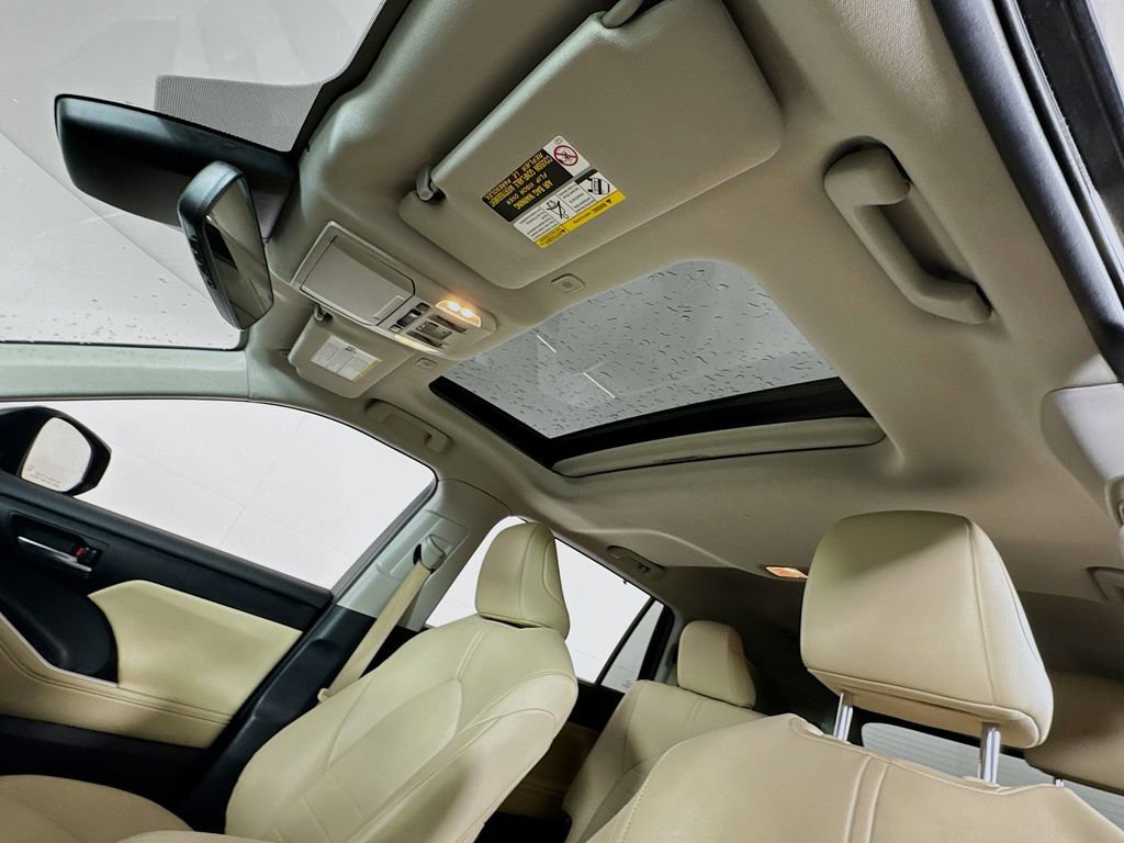 Certified 2024 Toyota Highlander XLE image 16