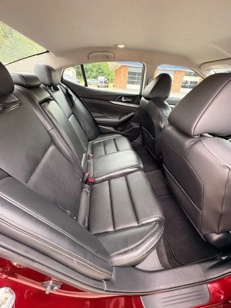 Used 2016 Nissan Maxima 3.5 SV FWD image 13