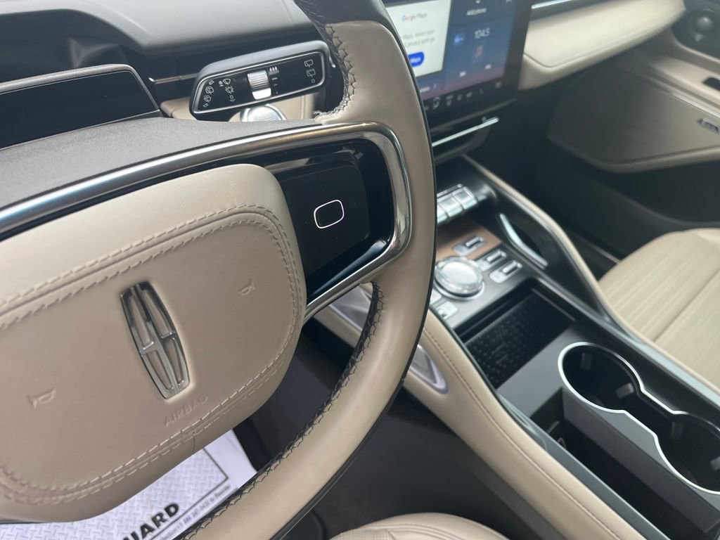 Used 2024 Lincoln Nautilus Reserve w/ Equipment Group 202A image 11