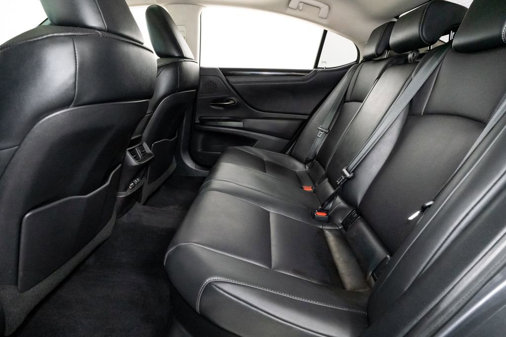 Used 2020 Lexus ES 300h 300h w/ Premium Package image 23