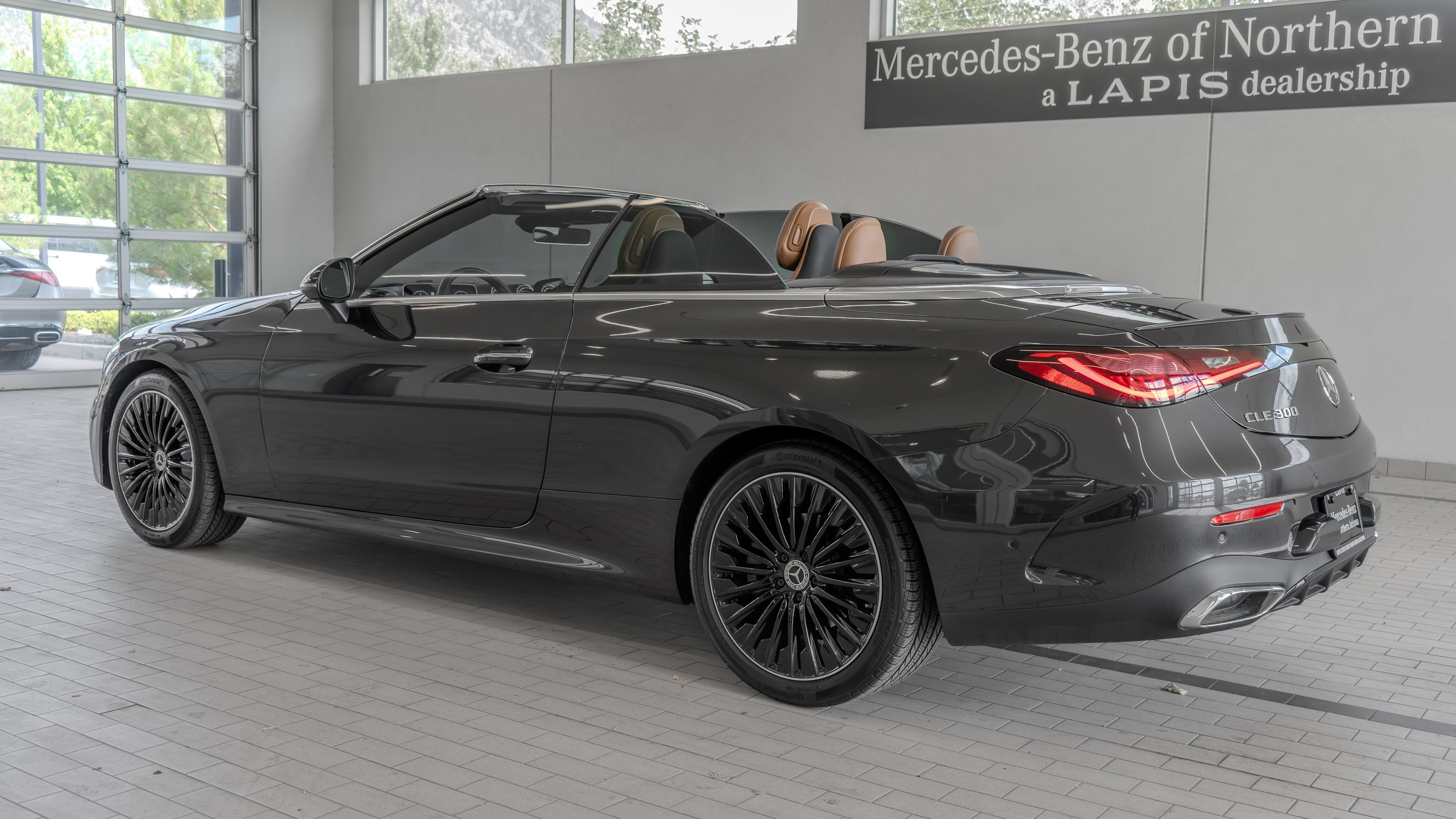 Used 2024 Mercedes-Benz CLE 300 4MATIC Cabriolet image 15