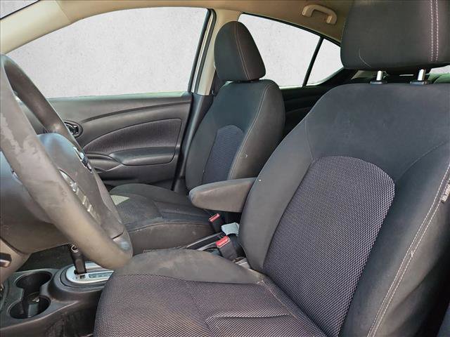 Used 2018 Nissan Versa SV FWD image 11