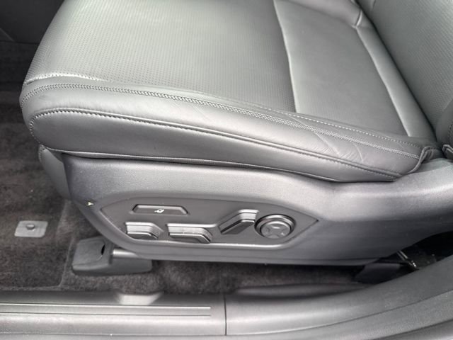 Certified 2025 Hyundai Santa Fe Calligraphy image 12