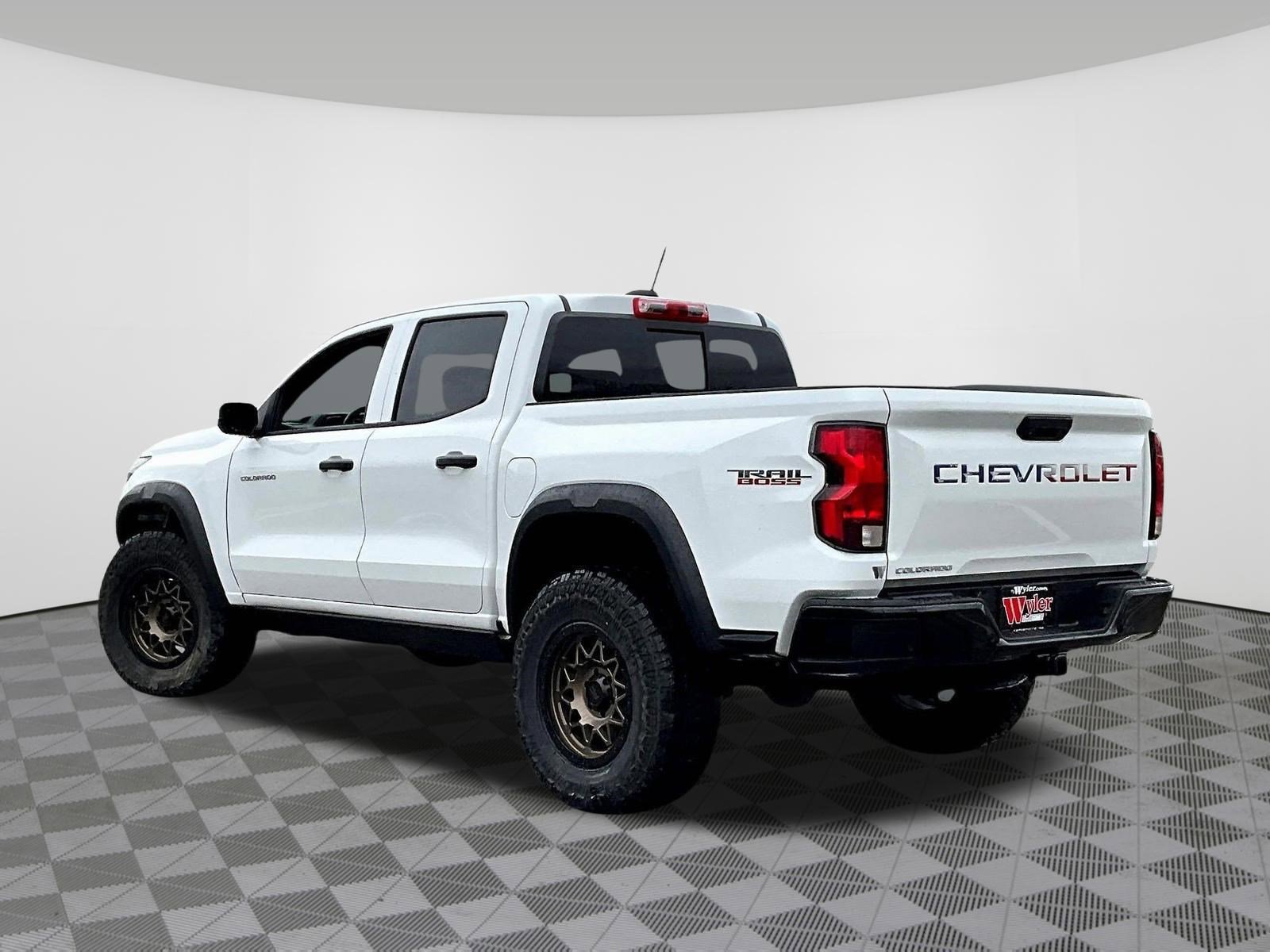 Used 2025 Chevrolet Colorado Trail Boss image 4