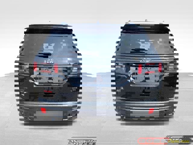 New 2026 Jeep Cherokee Laredo image 4