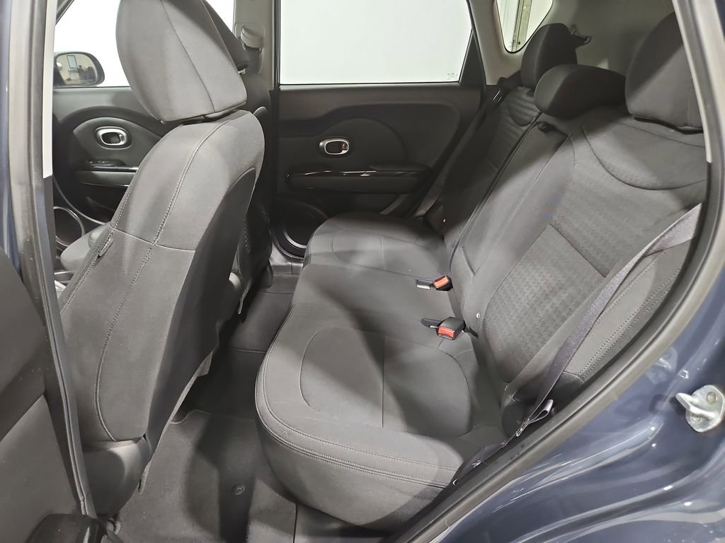 Used 2015 Kia Soul ! image 24