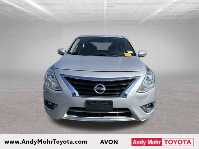 Used 2017 Nissan Versa SV w/ SV Special Edition Package FWD image 3