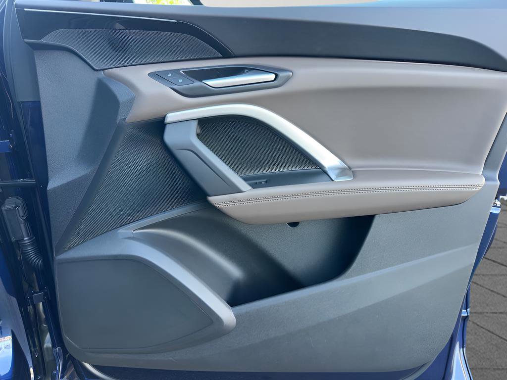 Used 2025 Audi Q5 Premium w/ Convenience Package image 30