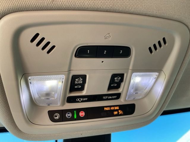 Used 2021 Chevrolet Traverse Premier w/ Redline Edition FWD image 32