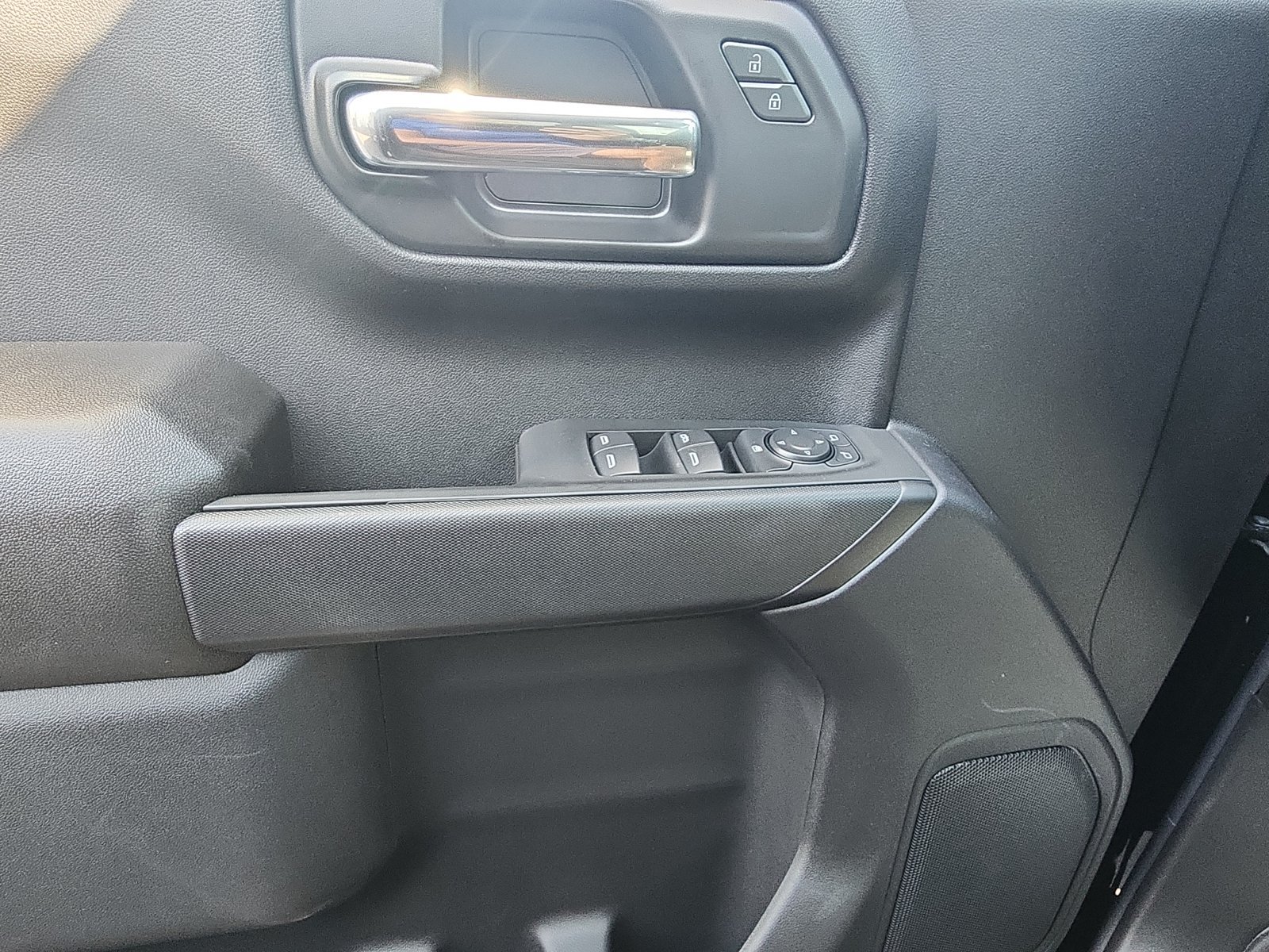 New 2026 Chevrolet Silverado 1500 Custom AWD/4WD image 18