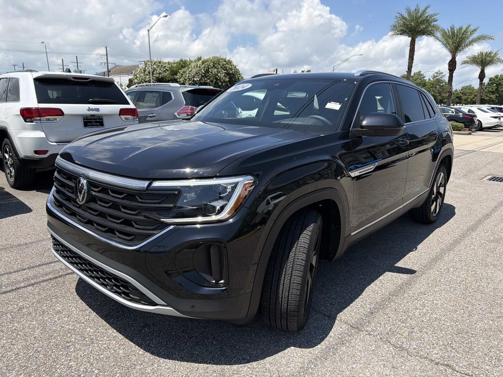Used 2024 Volkswagen Atlas Cross Sport SEL AWD/4WD image 3