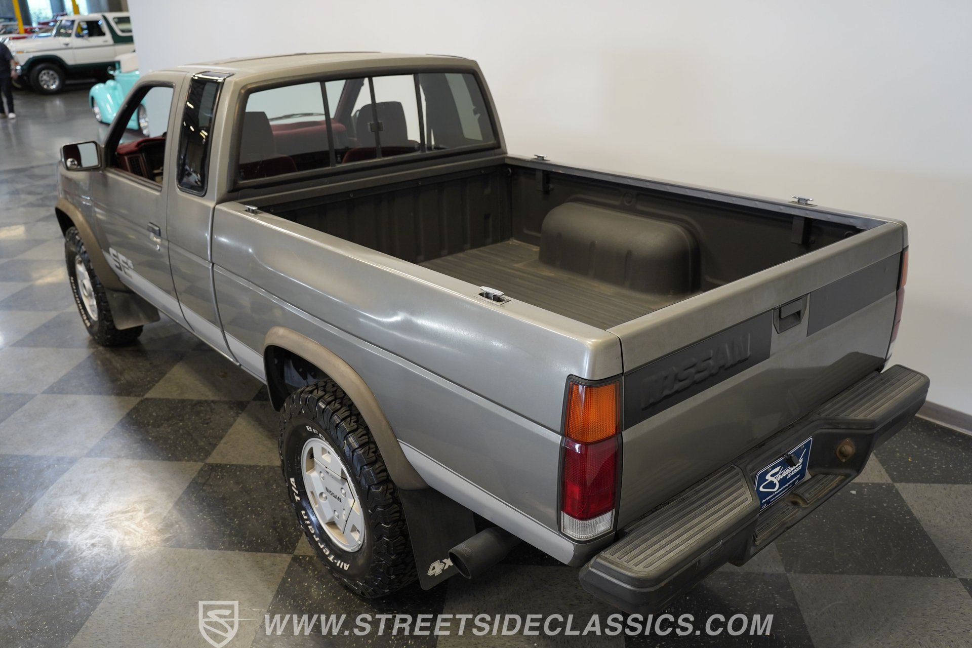 Used 1989 Nissan Pickup 4x4 King Cab V6 image 27