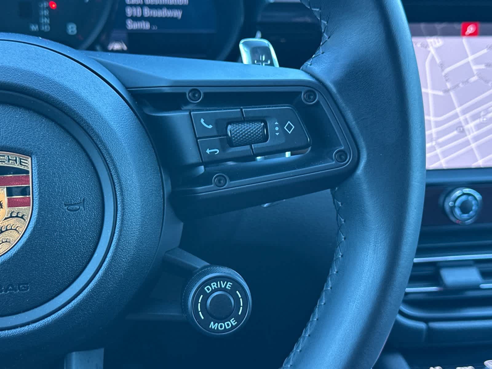 Certified 2023 Porsche Macan Turbo AWD/4WD image 27