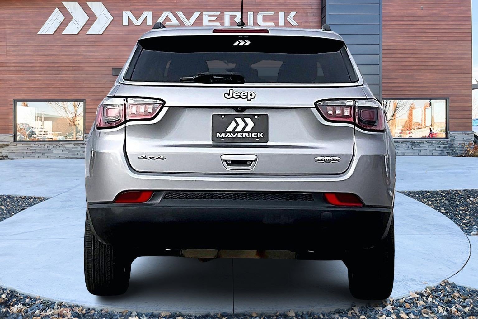 Used 2018 Jeep Compass Latitude image 6