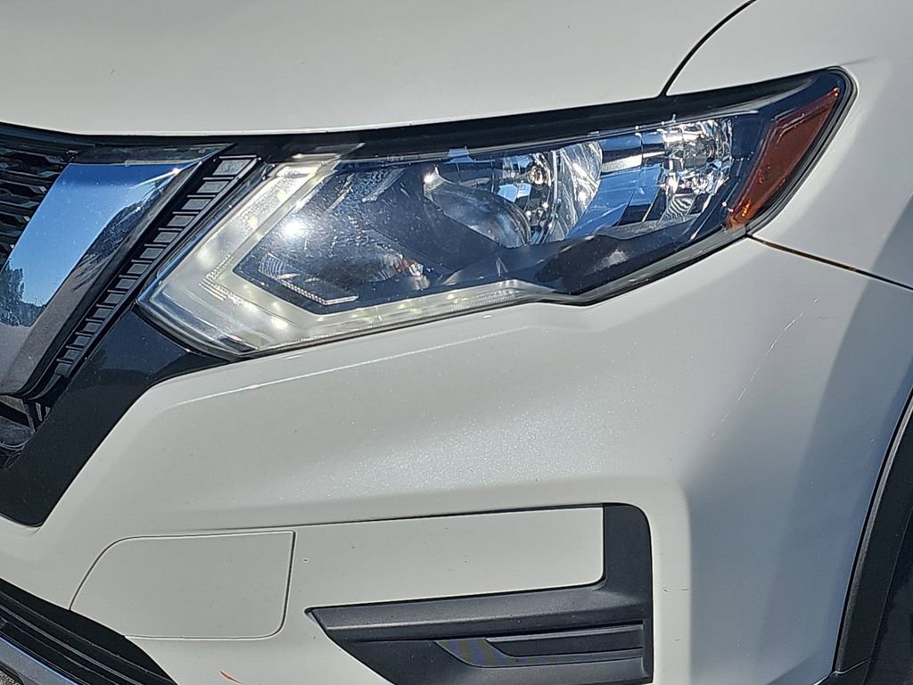 Used 2017 Nissan Rogue SV AWD/4WD image 30