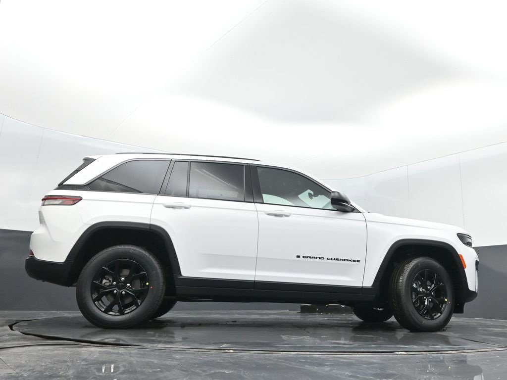 New 2026 Jeep Grand Cherokee Altitude image 36