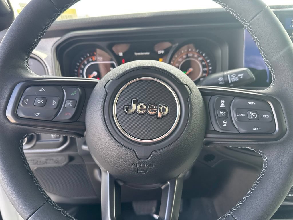 New 2026 Jeep Gladiator Sport AWD/4WD image 10