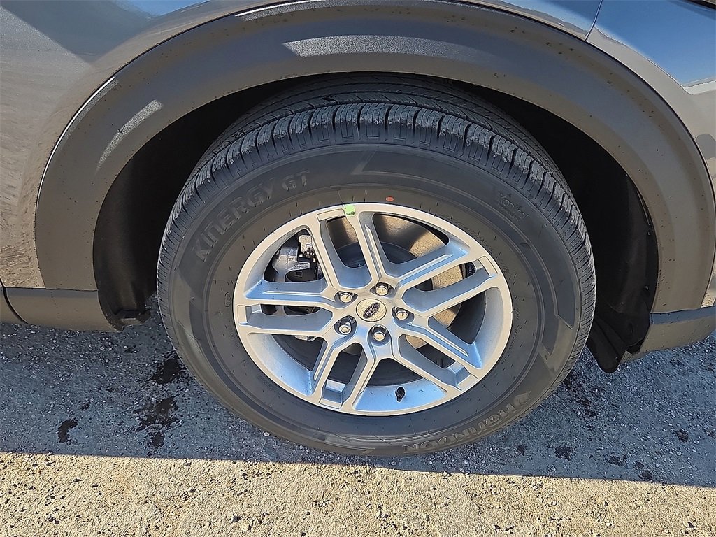 New 2026 Ford Explorer Active image 7