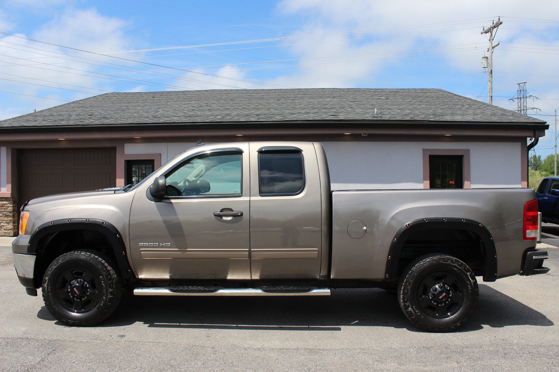 Used 2012 GMC Sierra 2500 SLE w/ Snow Plow Prep Package AWD/4WD image 9