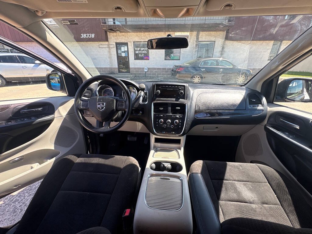 Used 2013 Dodge Grand Caravan SXT FWD image 16