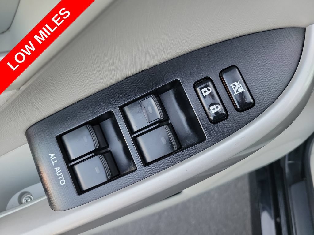 Used 2015 Toyota Prius Three FWD image 21
