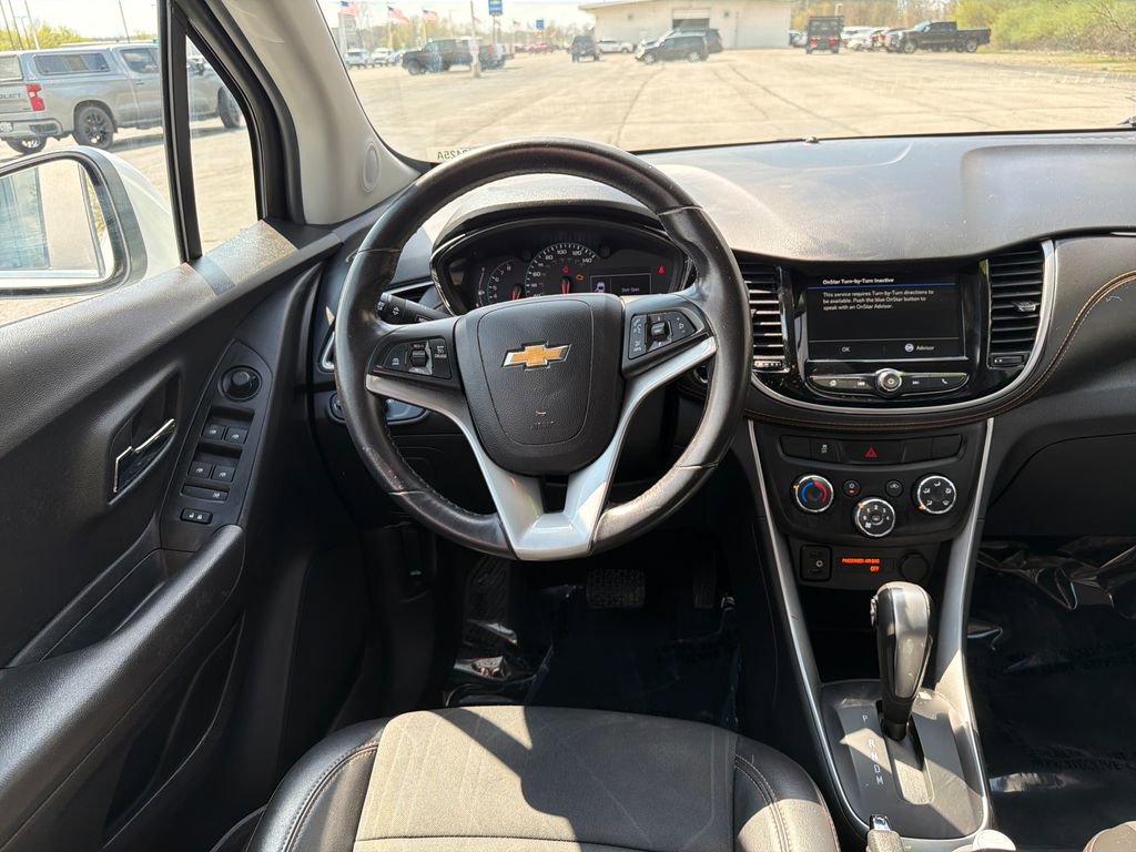 Used 2019 Chevrolet Trax LT w/ LT Convenience Package FWD image 24
