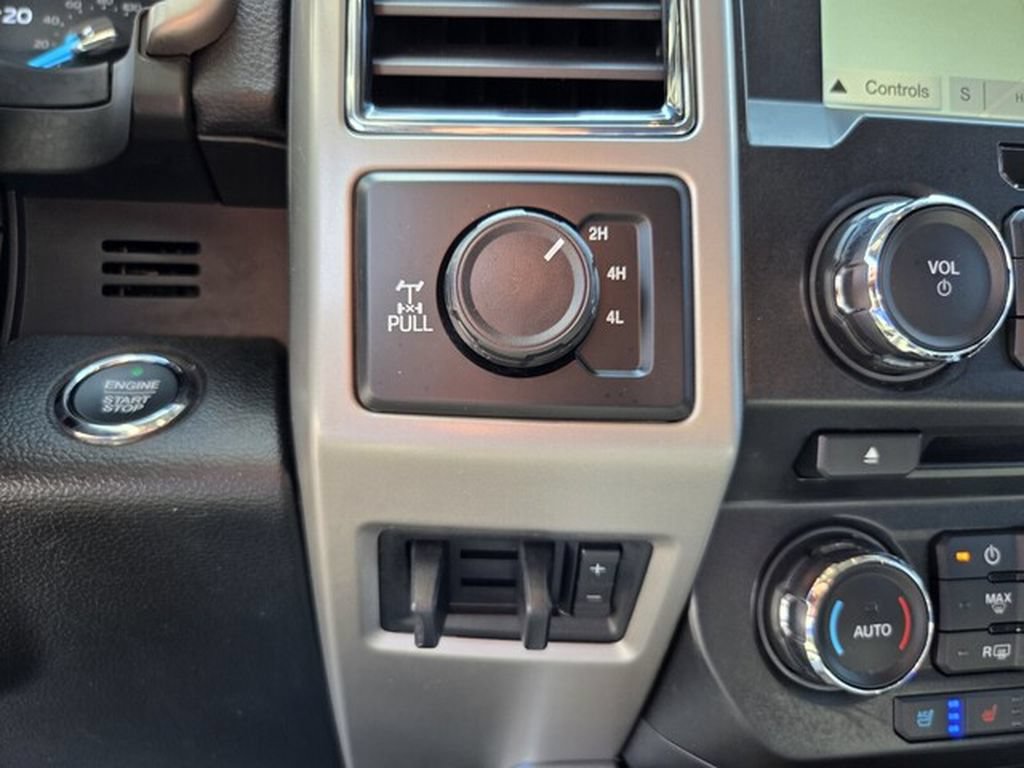 Used 2018 Ford F250 Lariat w/ Lariat Ultimate Package AWD/4WD image 29