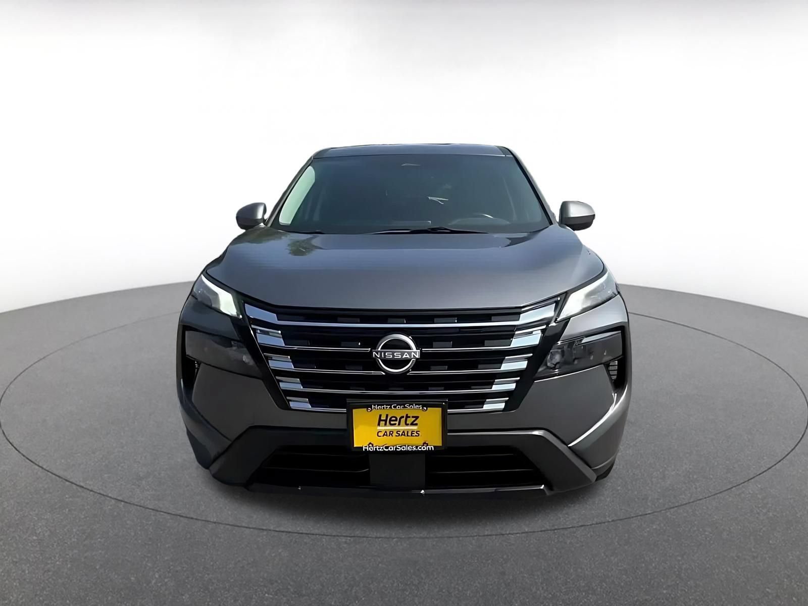 Used 2025 Nissan Rogue SV FWD image 4