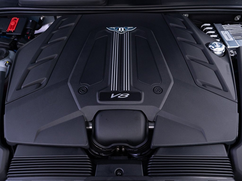 Used 2025 Bentley Bentayga image 49