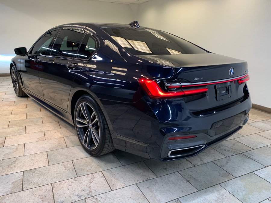 Used 2021 BMW 750i xDrive w/ Executive Package AWD/4WD image 7