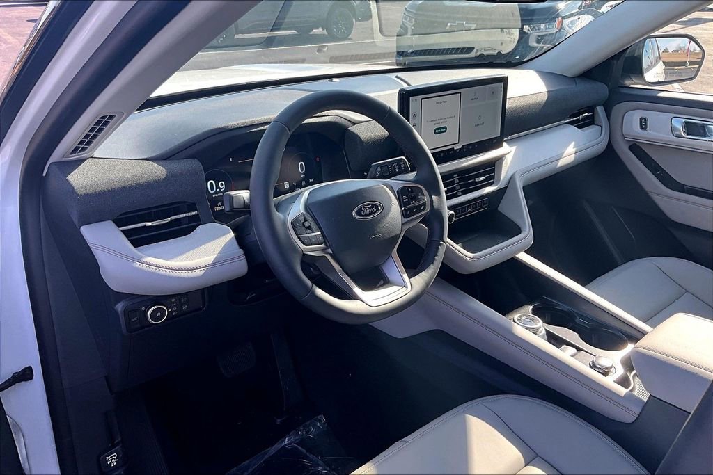 New 2026 Ford Explorer Active w/ Active Comfort Package RWD image 6