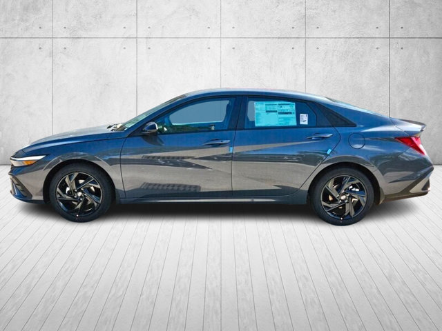 Certified 2026 Hyundai Elantra Sport FWD image 3