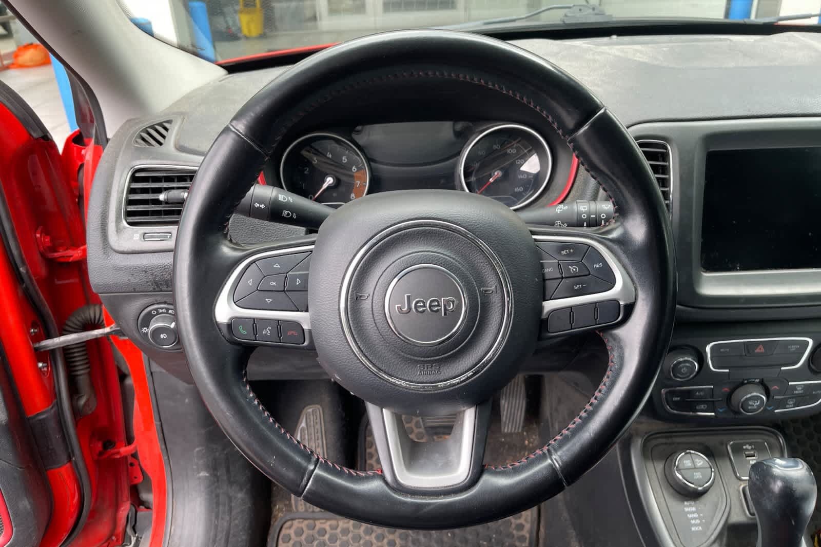 Used 2020 Jeep Compass Trailhawk AWD/4WD image 9