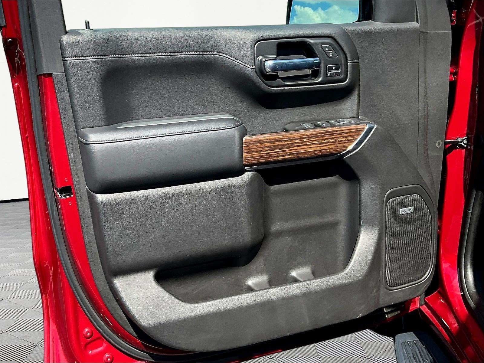 Used 2020 Chevrolet Silverado 1500 High Country w/ Technology Package AWD/4WD image 21
