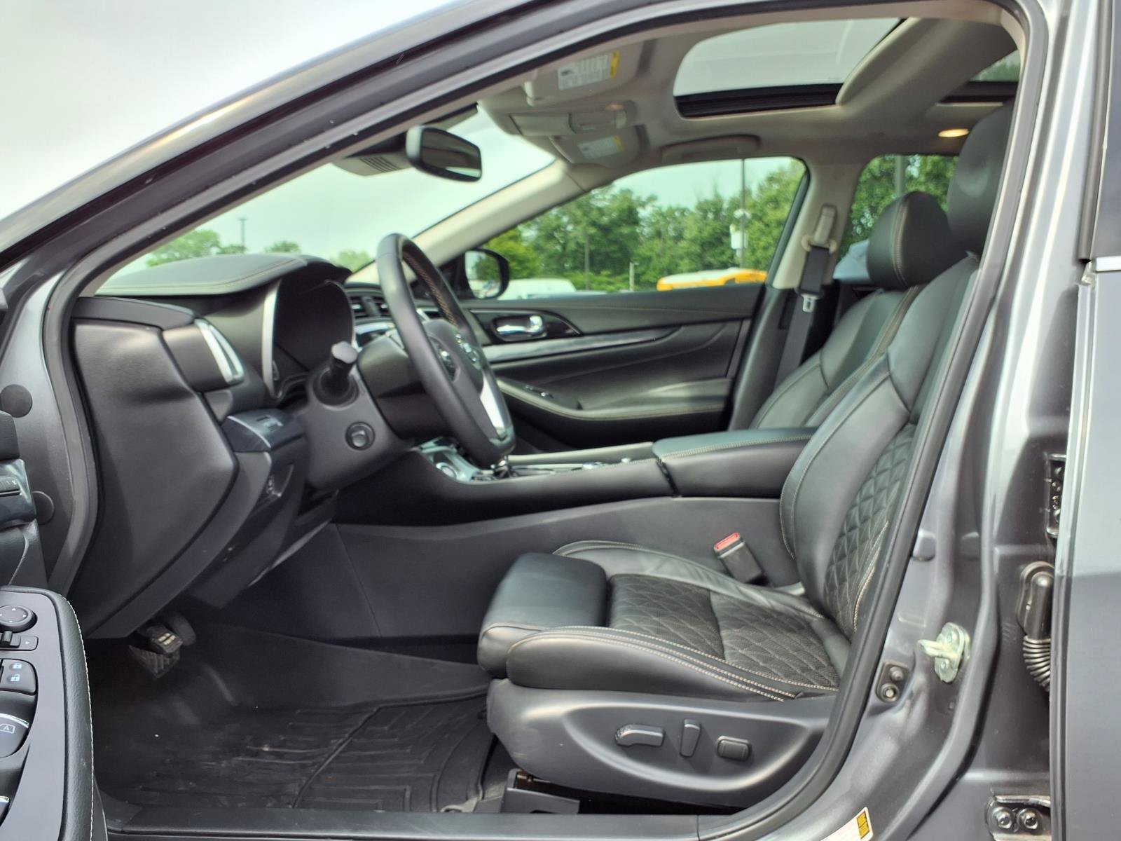 Used 2020 Nissan Maxima Platinum w/ Sport Mat Group FWD image 21