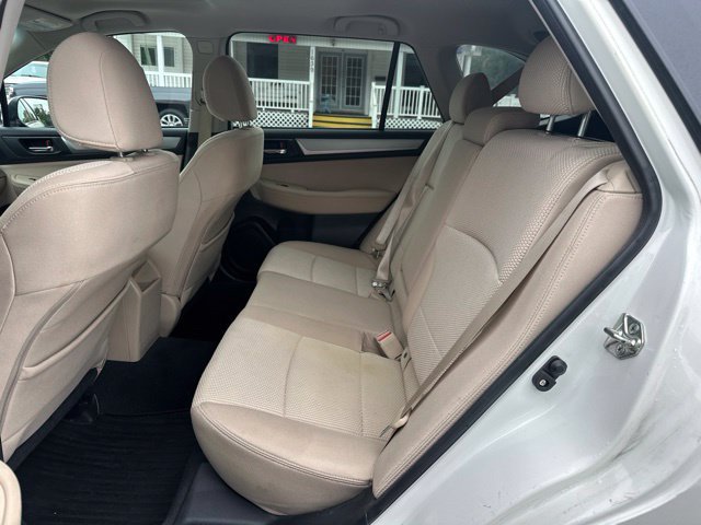 Used 2017 Subaru Outback 2.5i Premium AWD/4WD image 12