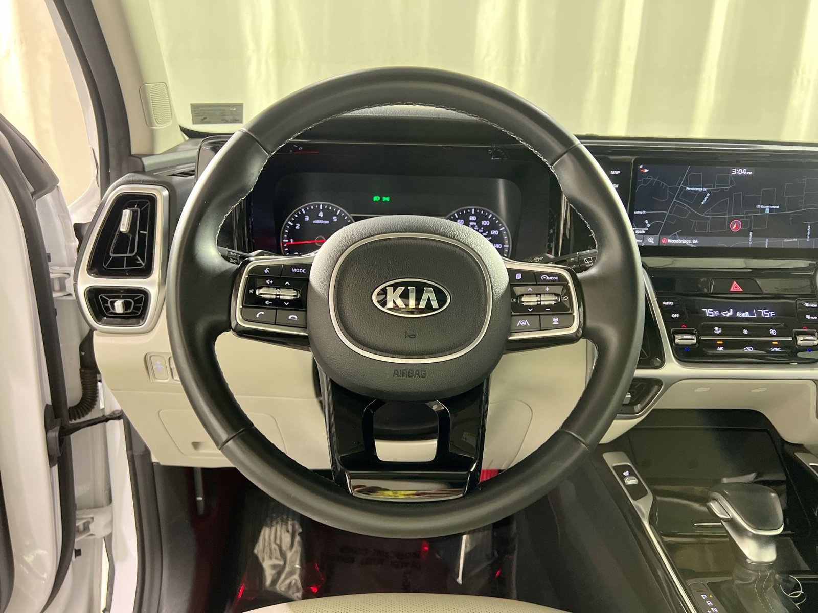Used 2021 Kia Sorento SX image 23