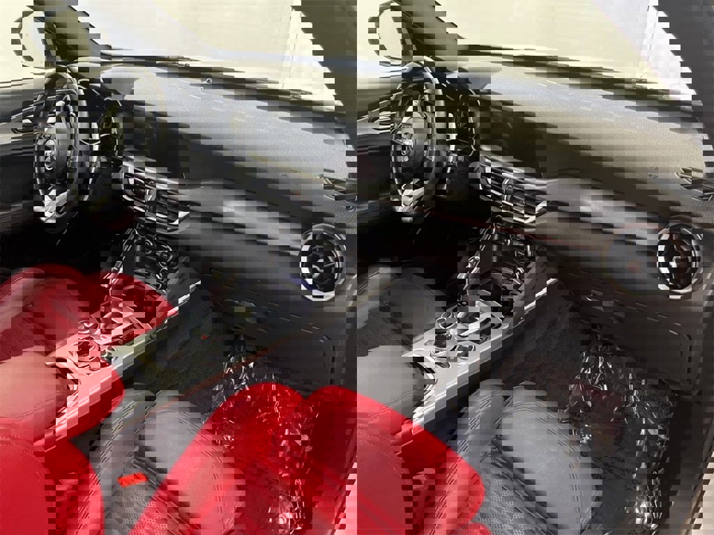 Used 2022 Alfa Romeo Stelvio Veloce image 53