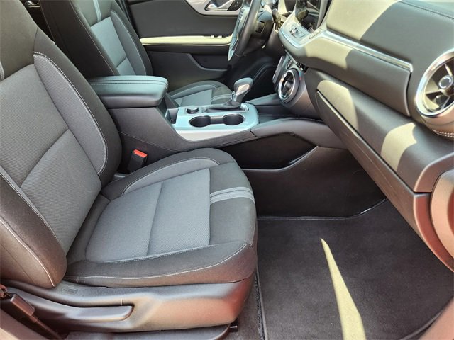 Used 2025 Chevrolet Blazer LT image 15