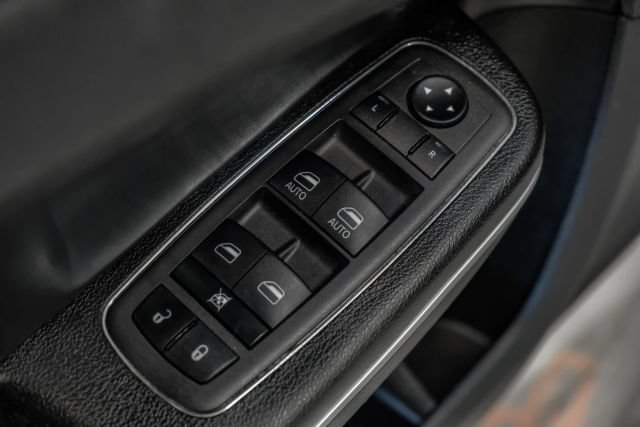 Used 2022 Chrysler 300 S w/ Comfort Group RWD image 60