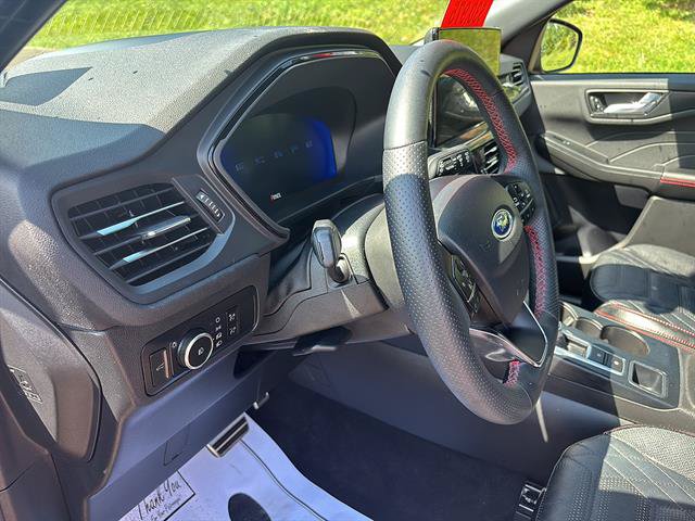 Certified 2023 Ford Escape ST-Line Elite w/ Premium Technology Package AWD/4WD image 13