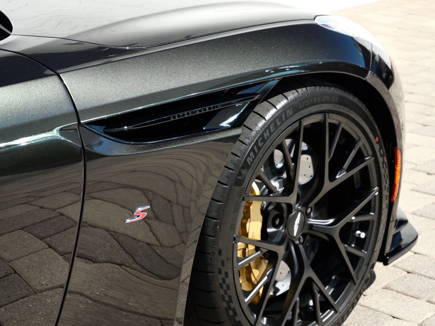 New 2026 Aston Martin DB12 Coupe RWD image 9