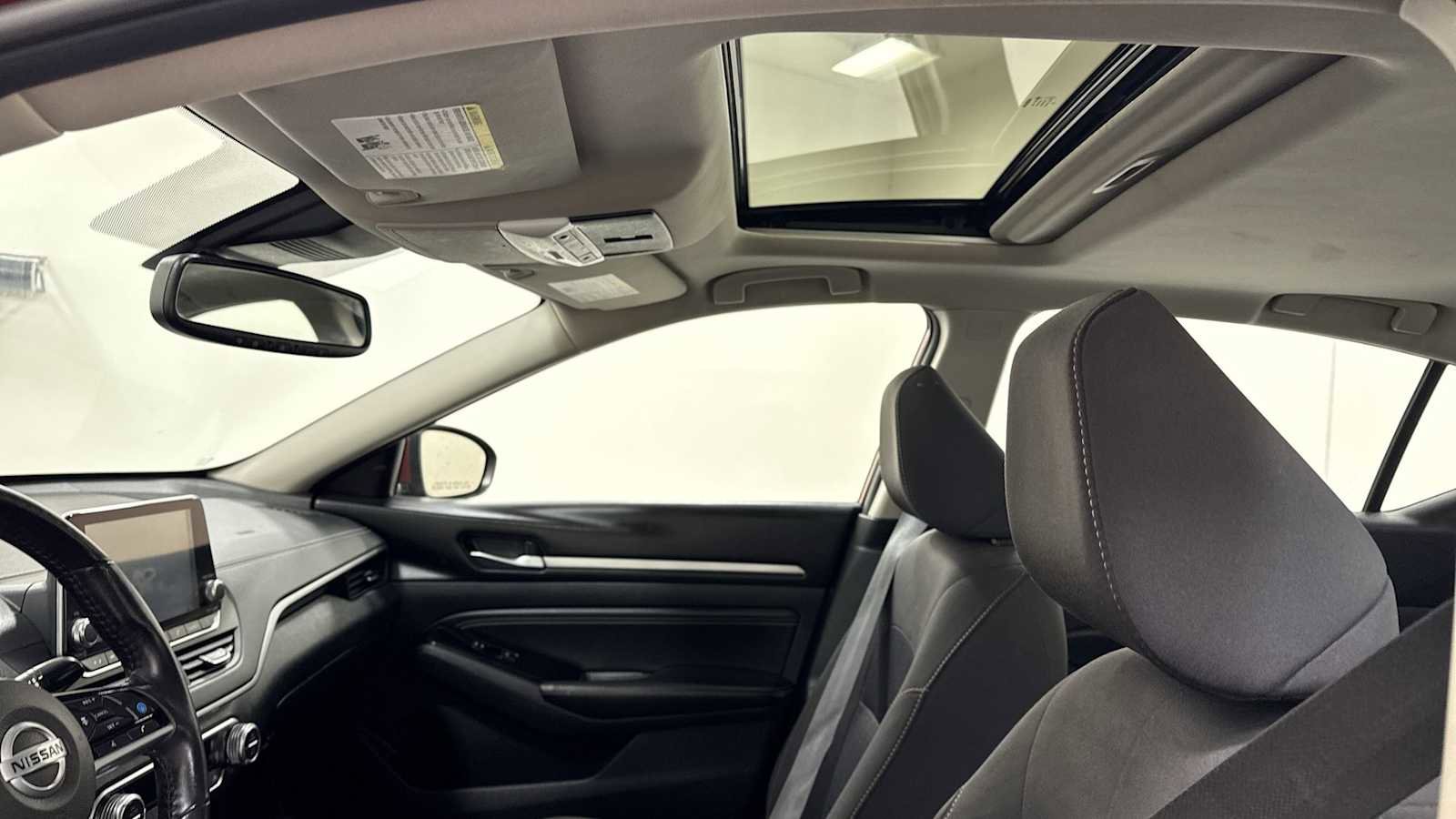 Used 2020 Nissan Altima 2.5 SV image 23