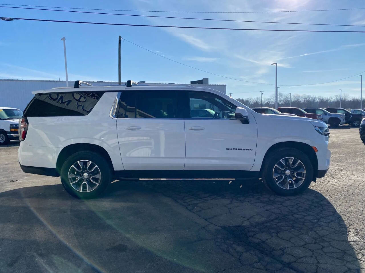 Used 2022 Chevrolet Suburban LT w/ LT Signature Plus Package image 6