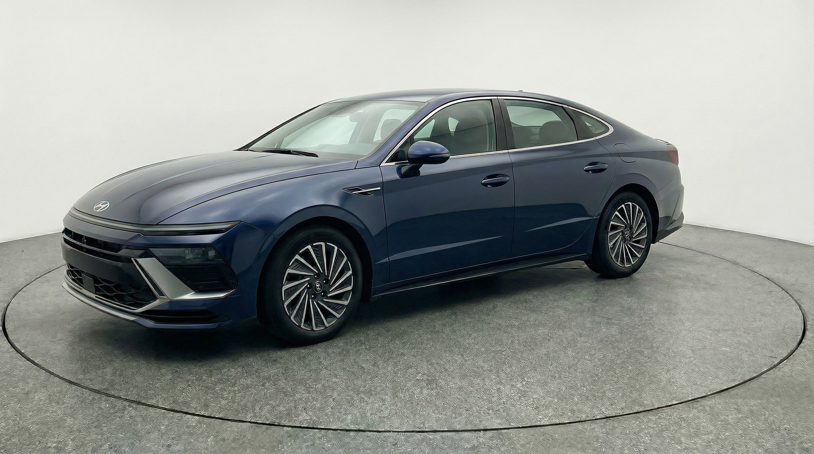 Used 2025 Hyundai Sonata SEL image 3