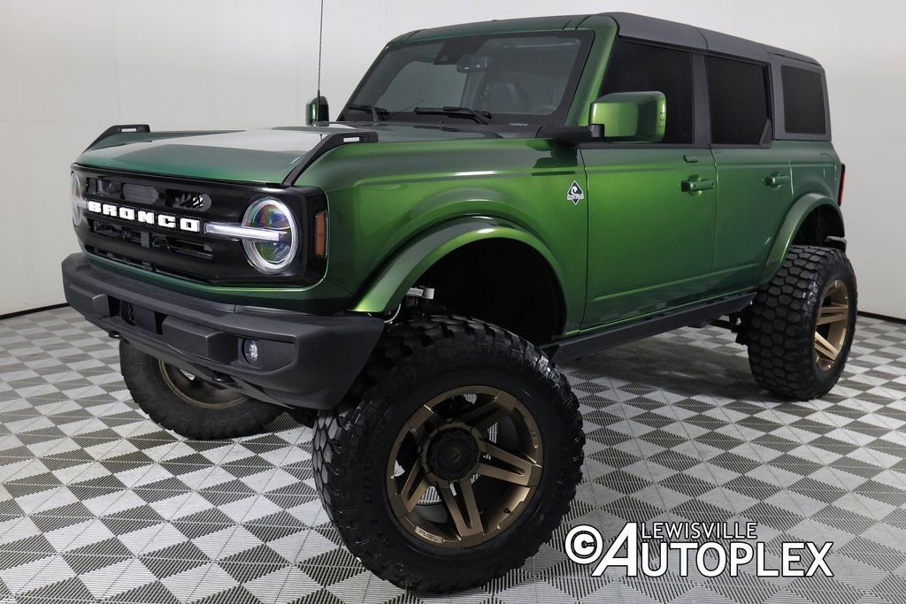 Used 2023 Ford Bronco Outer Banks image 1