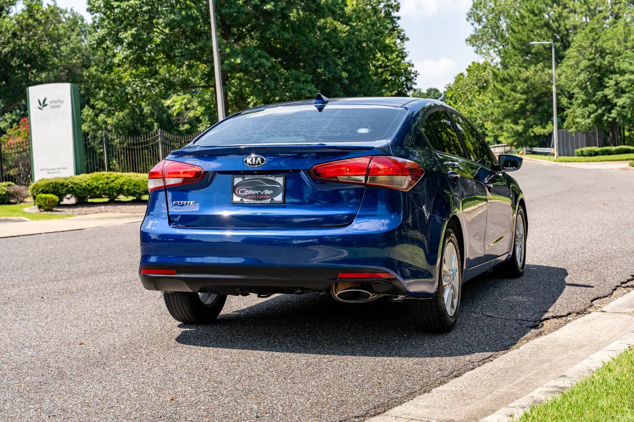 Used 2017 Kia Forte S FWD image 6