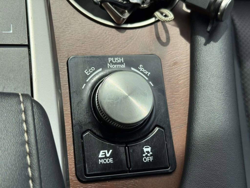 Used 2021 Lexus RX 450hL AWD w/ Premium Package image 24